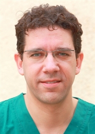 dr Gil Zeligson